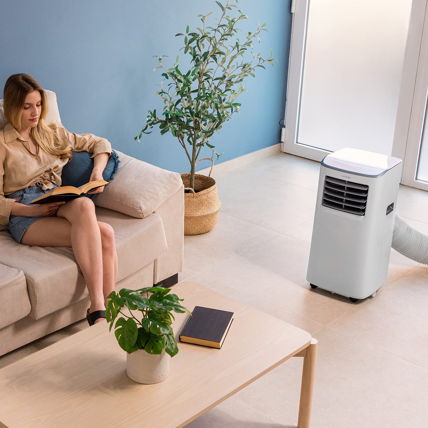 Cecotec Tragbare Klimaanlage ForceClima 7400 Soundless Touch, 7000 BTU, Fernbedienung, Taktile Steuerung, LED Bildschirm, 4 Modi, 2 Geschwindigkeiten, Abdeckung bis 15m²
